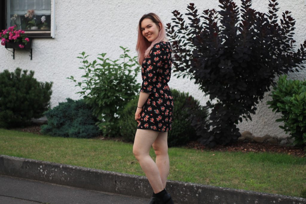 kleid sommer flower blog ootd kleid sommer flower blog ootd